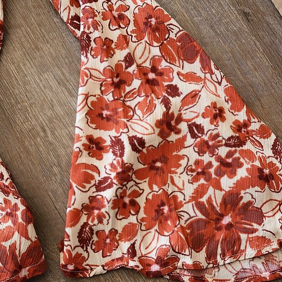 Andree by Unit Floral Peplum Top Size M NEW - Picture 4 of 9